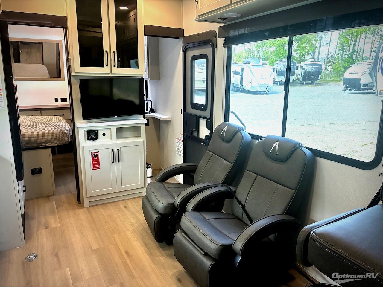 2026 Grand Design Momentum G-Class 21G Photo 7