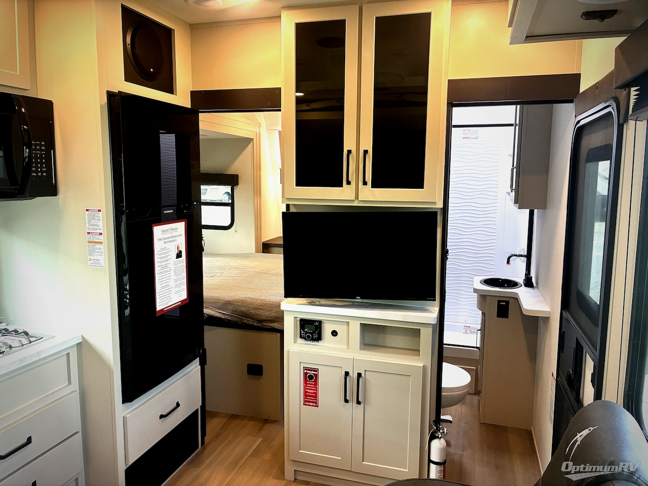 2026 Grand Design Momentum G-Class 21G Photo 8