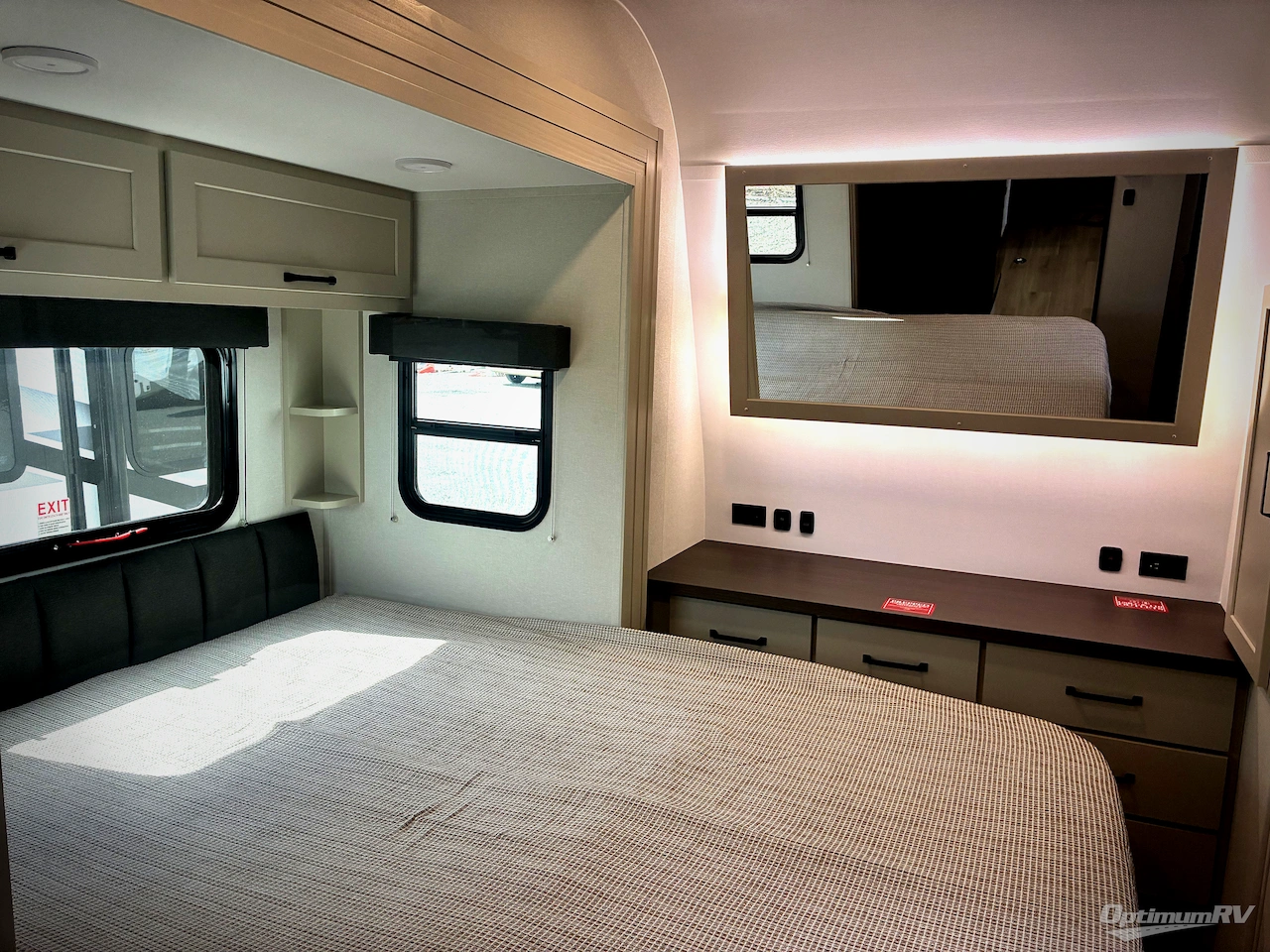 2026 Grand Design Momentum G-Class 21G Photo 12