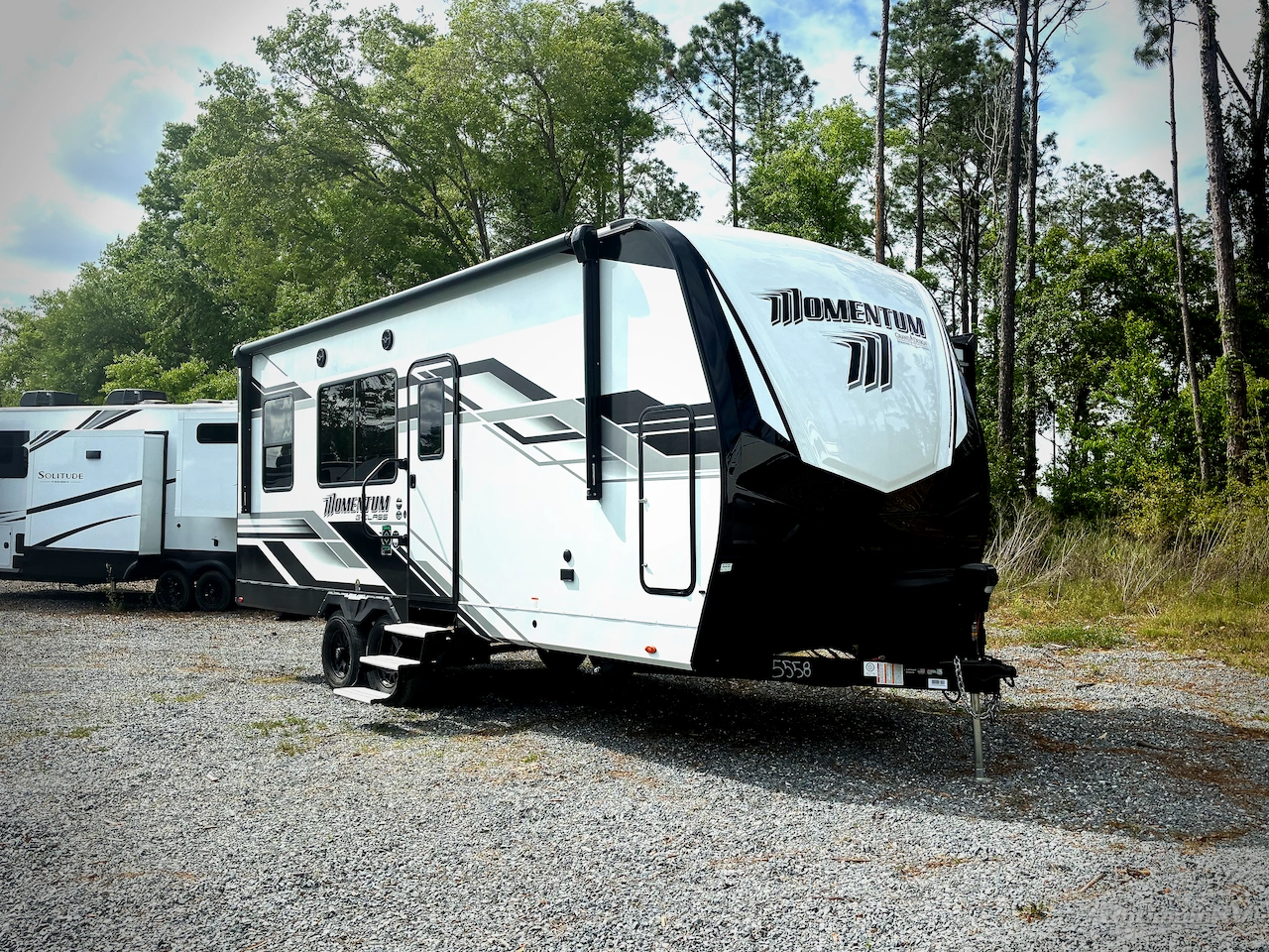 2026 Grand Design Momentum G-Class 21G Photo 1