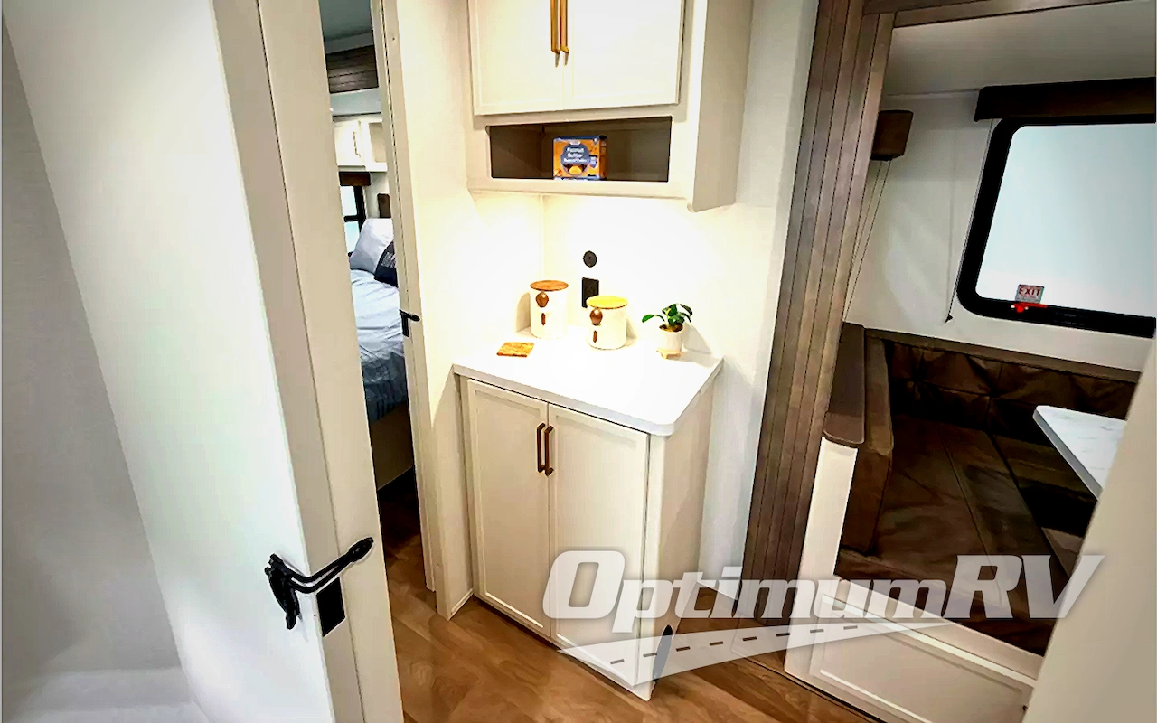 2027 Grand Design Transcend 345DQT Photo 15