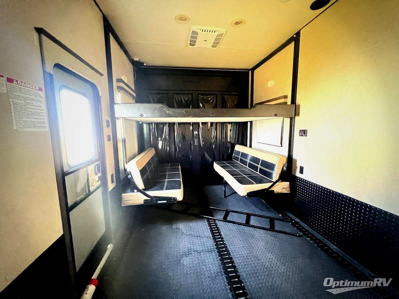 2017 KZ Venom 4020DQ Photo 31