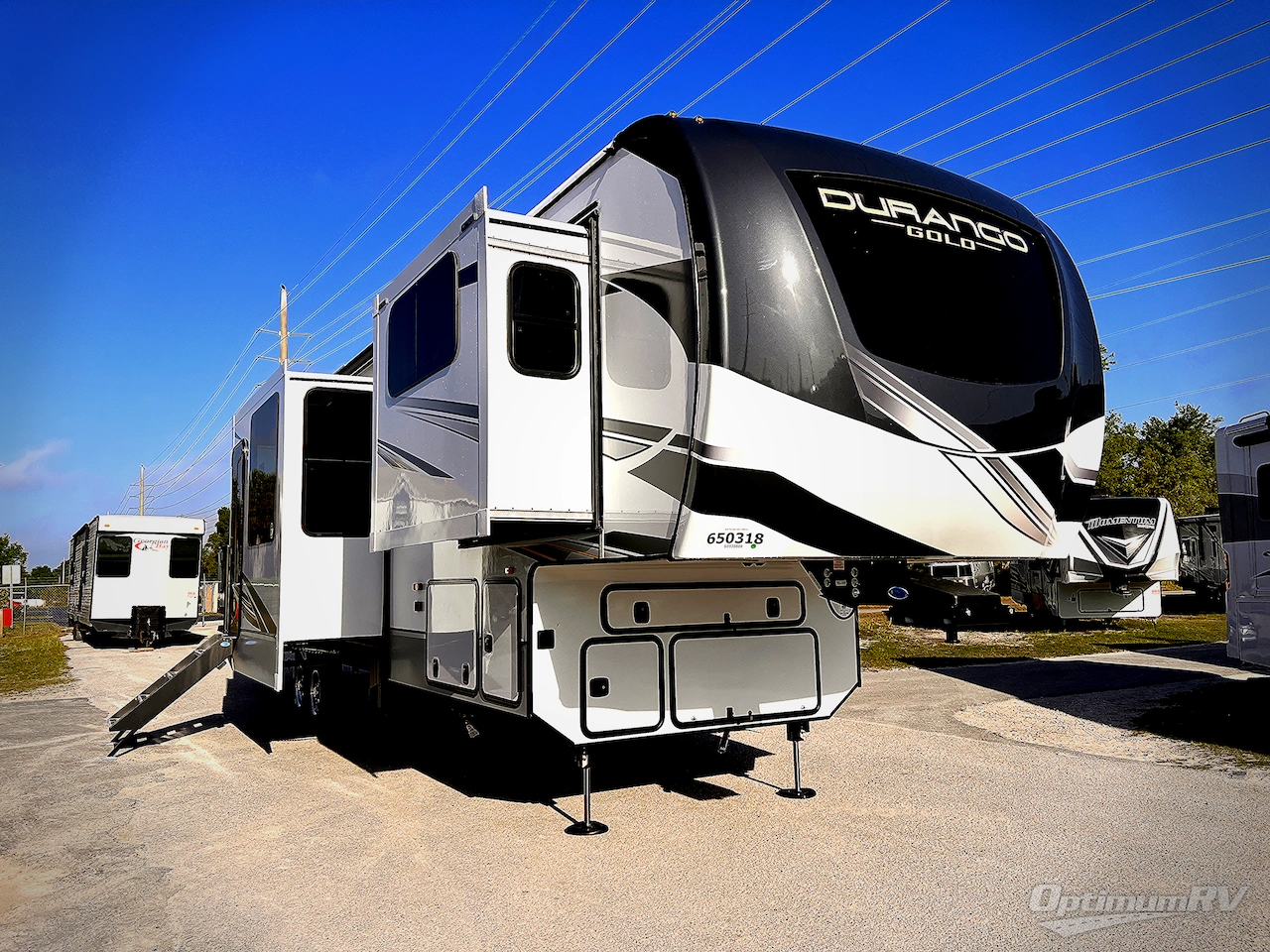 2025 KZ Durango Gold G388FLS Photo 1