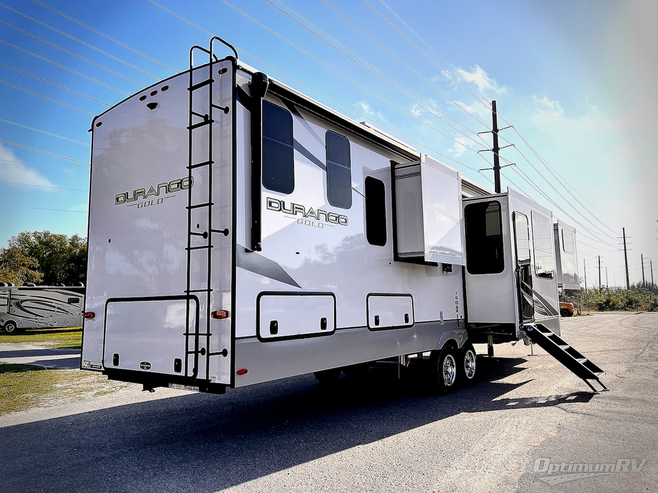2025 KZ Durango Gold G388FLS Photo 2