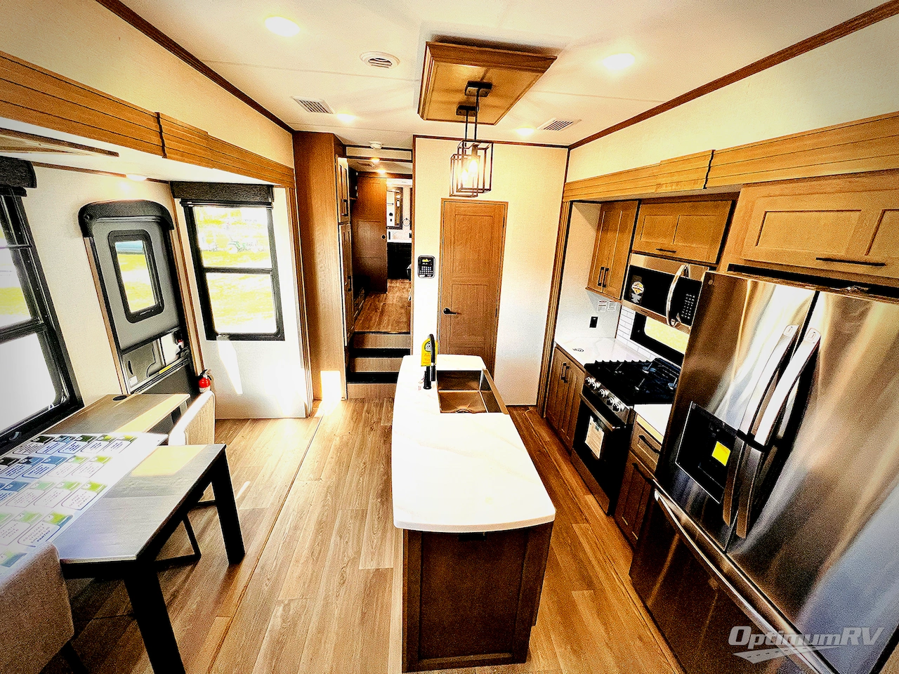 2025 KZ Durango Gold G388FLS Photo 4