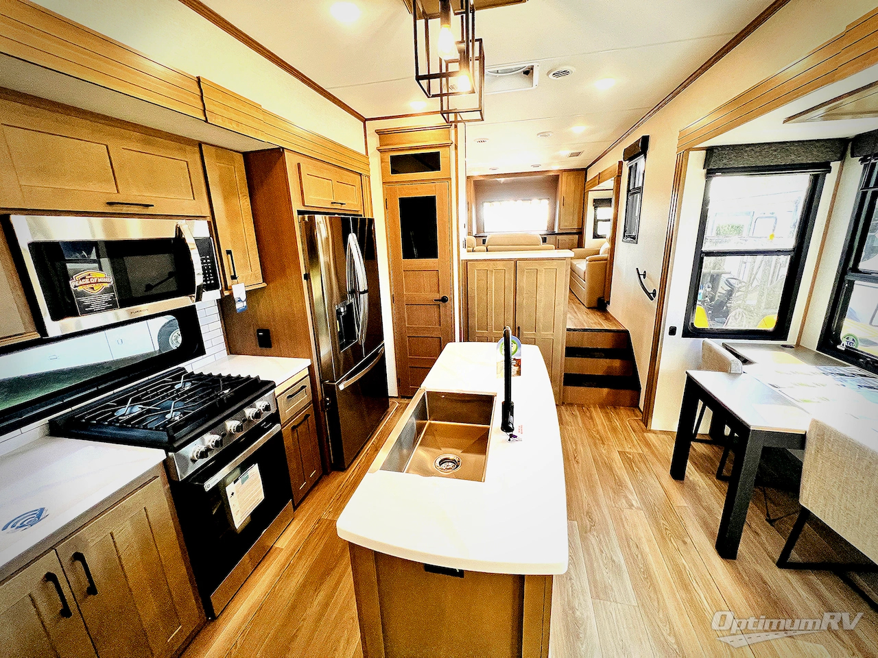 2025 KZ Durango Gold G388FLS Photo 5