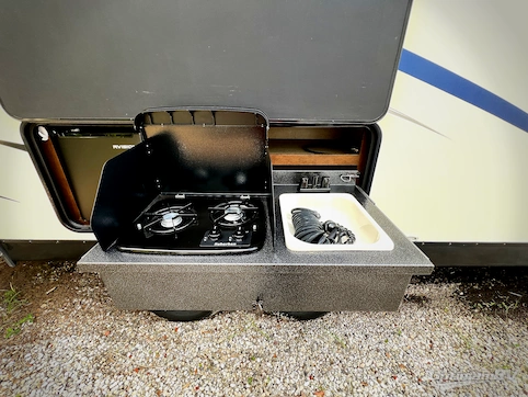 2018 Venture SportTrek 251VRK RV Photo 4
