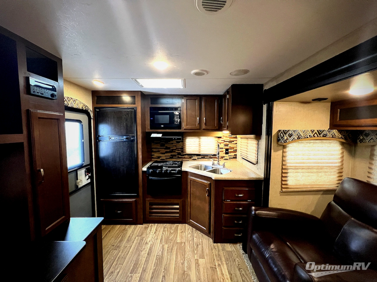 2018 Venture SportTrek 251VRK Photo 4