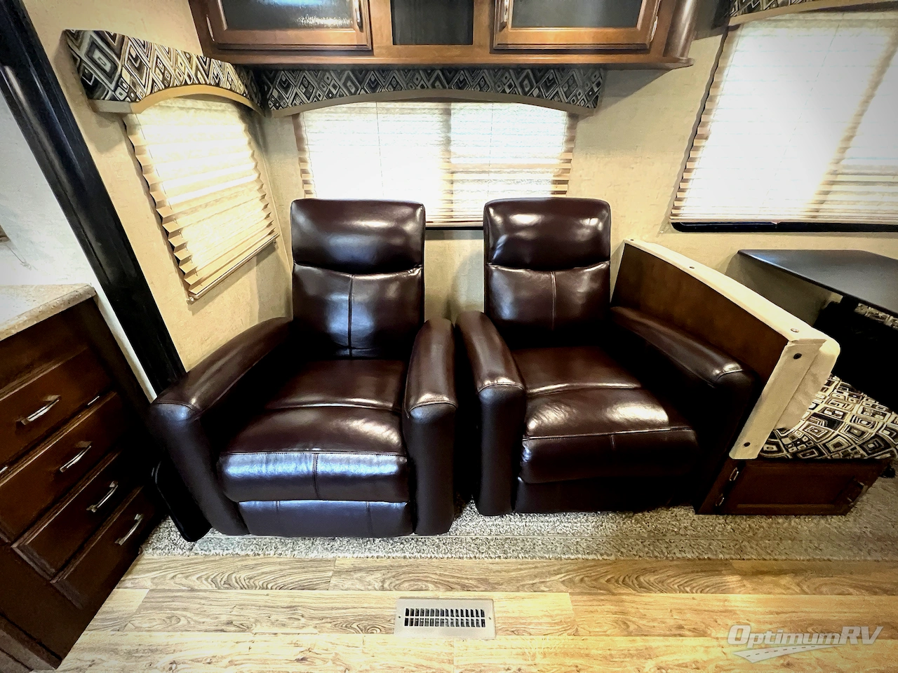 2018 Venture SportTrek 251VRK Photo 7