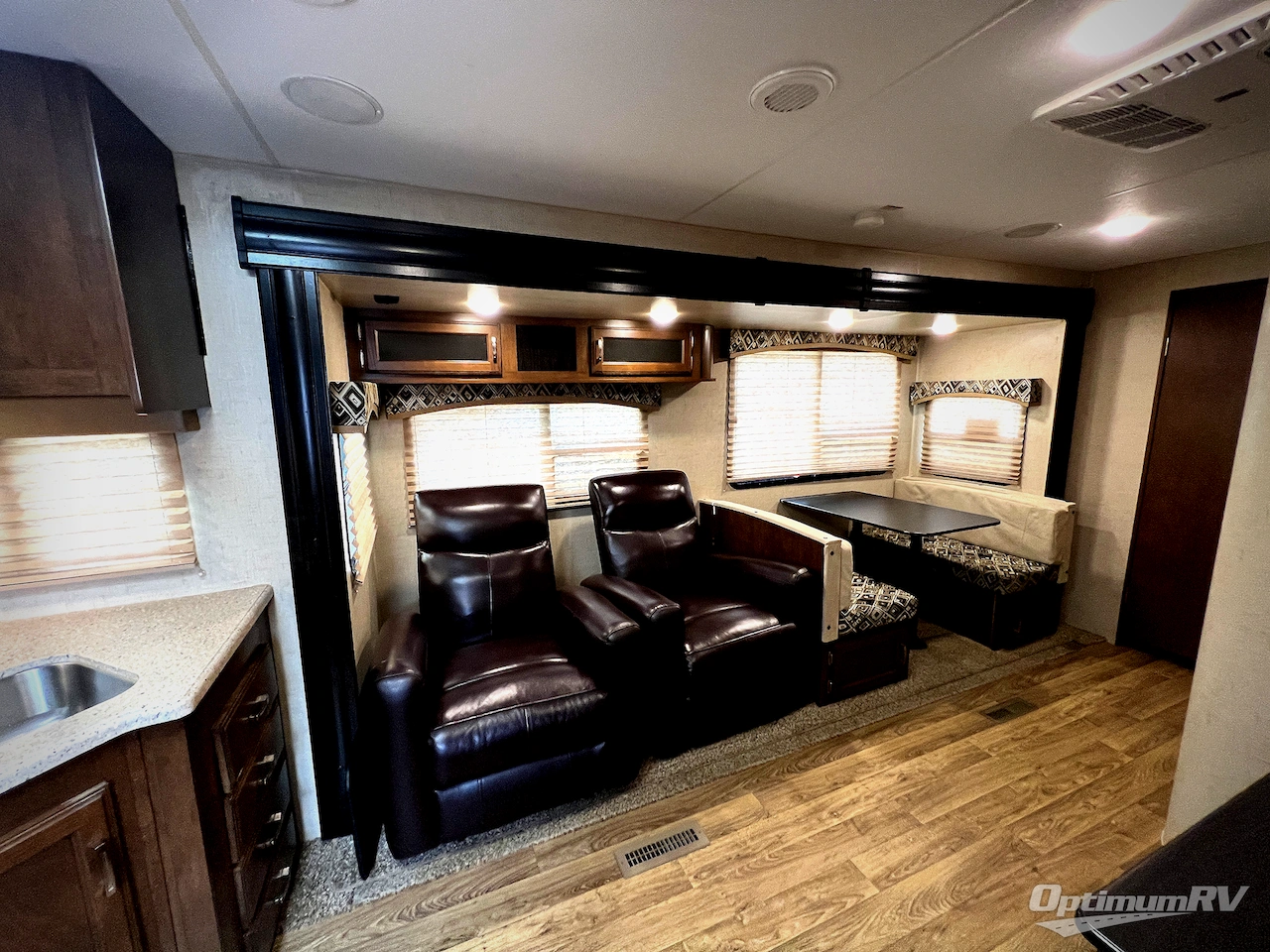2018 Venture SportTrek 251VRK Photo 6