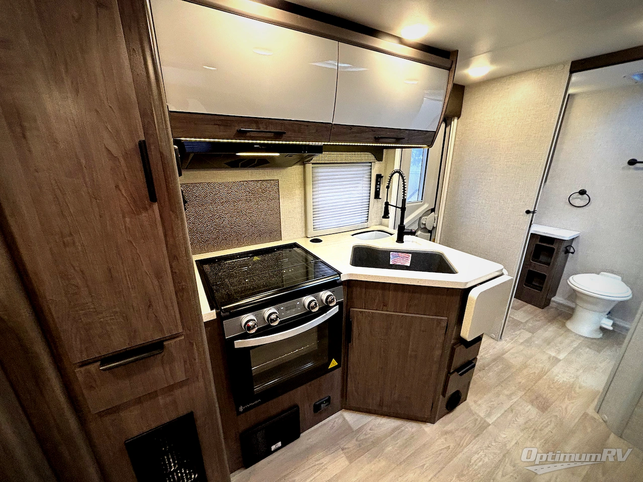 2026 Lance Lance Travel Trailers 2255 Photo 9