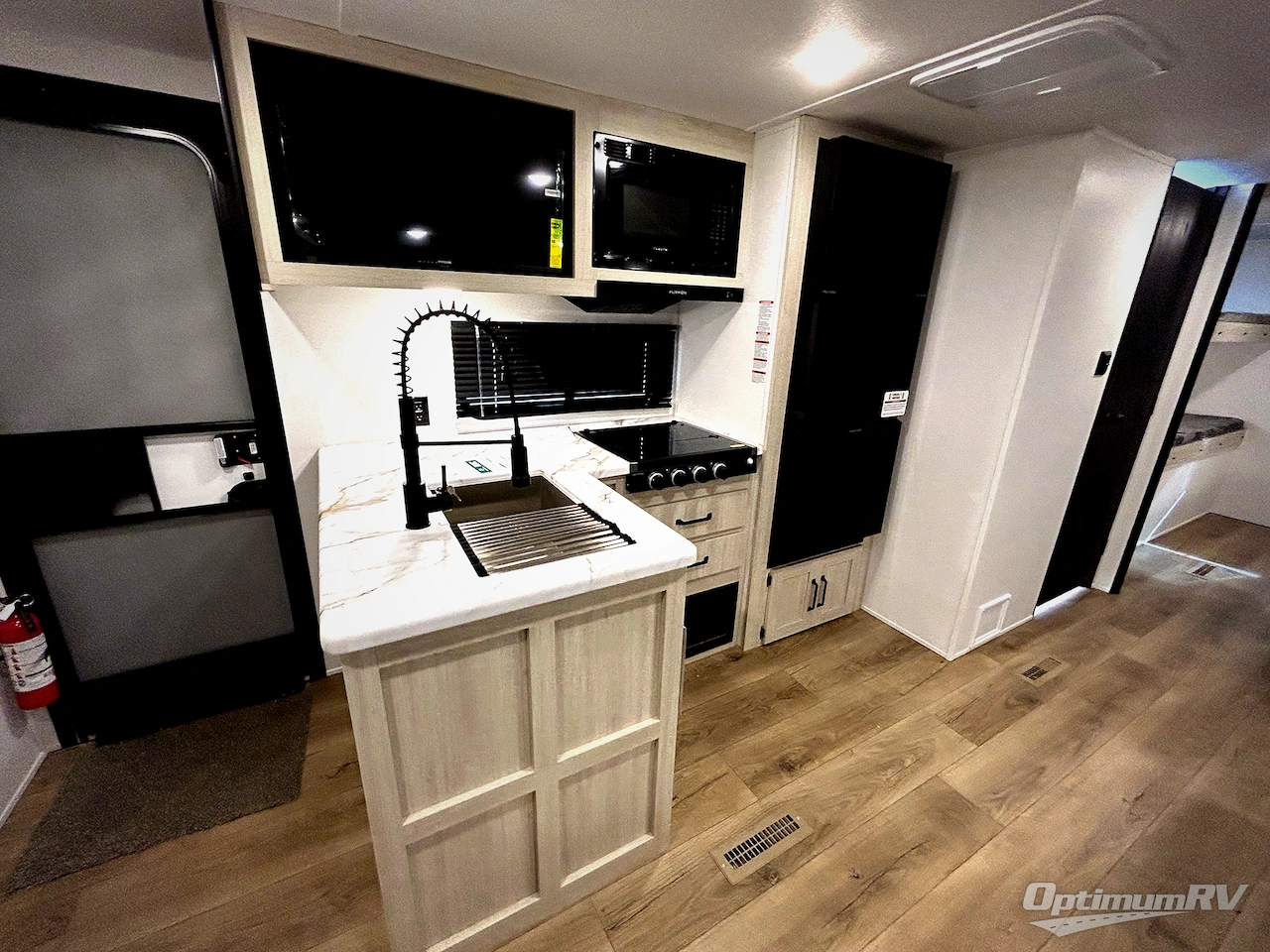 2026 Palomino Puma Camping Edition 305BHCE Photo 8
