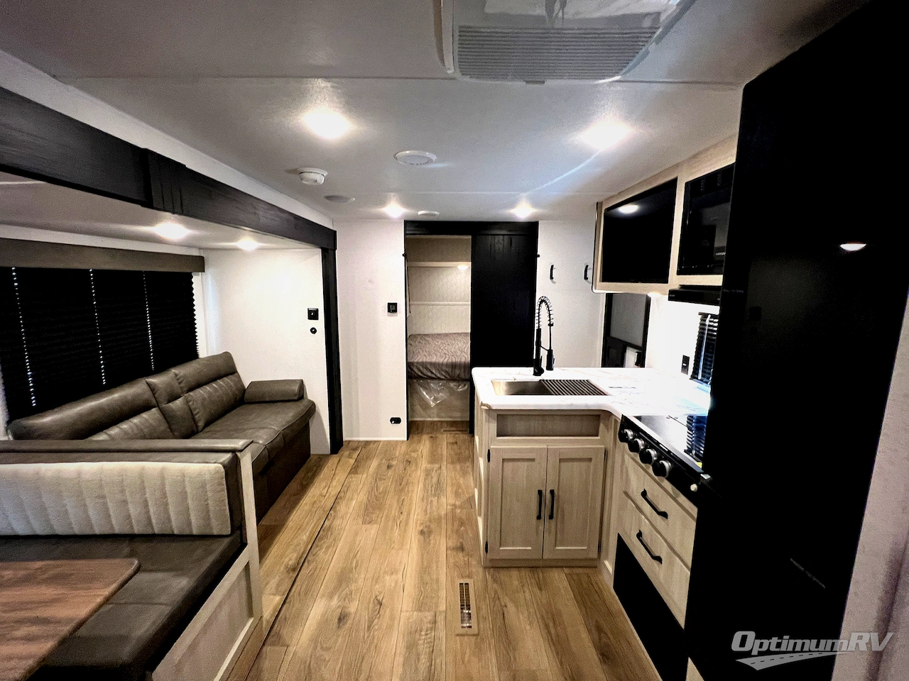 2026 Palomino Puma Camping Edition 305BHCE Photo 5