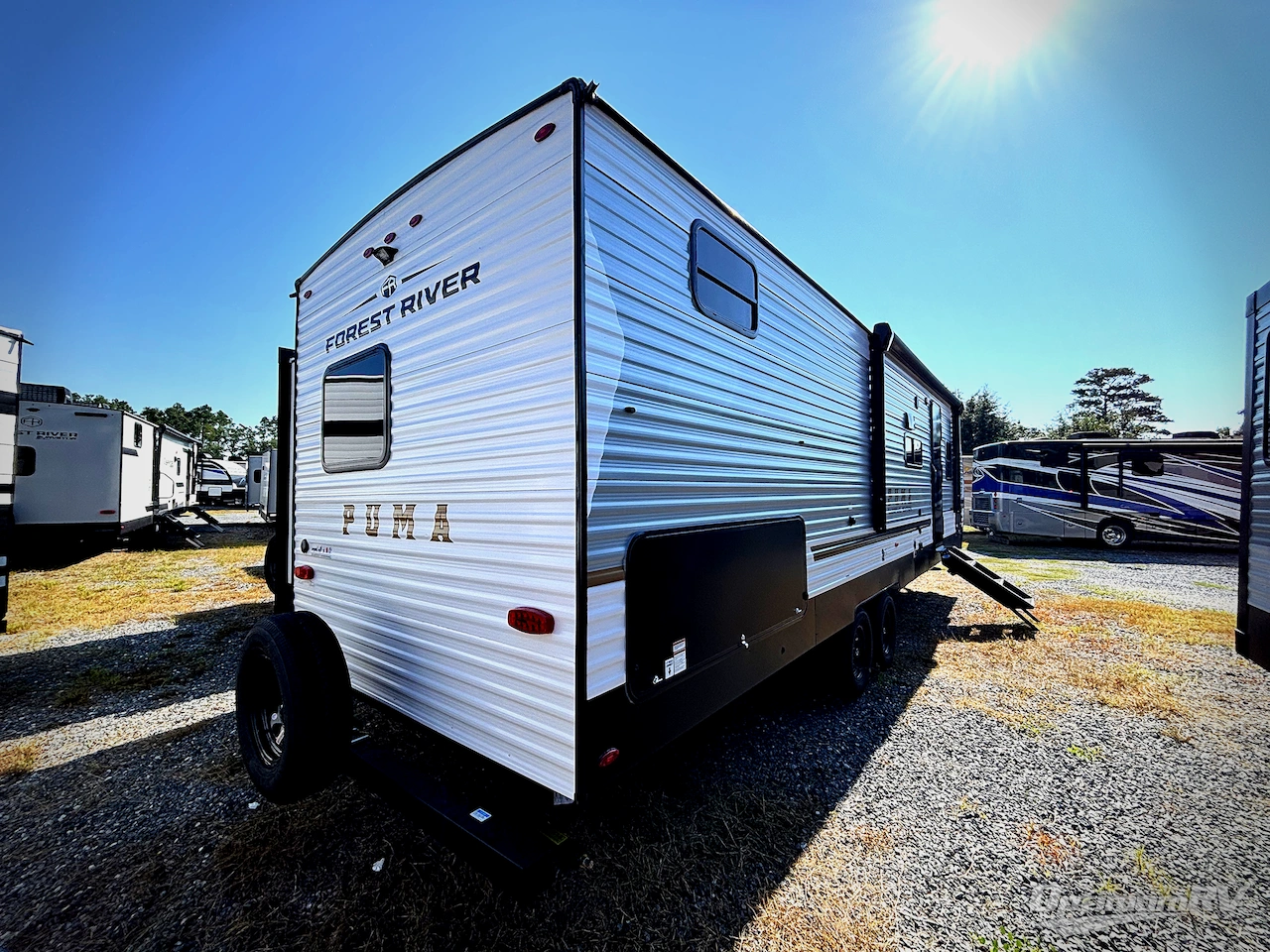 2026 Palomino Puma Camping Edition 305BHCE Photo 3