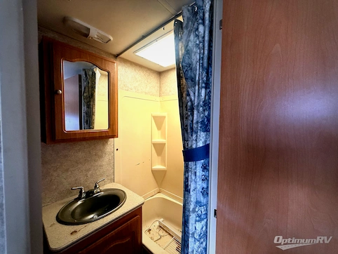 2007 Forest River Surveyor SV 230 RV Photo 3