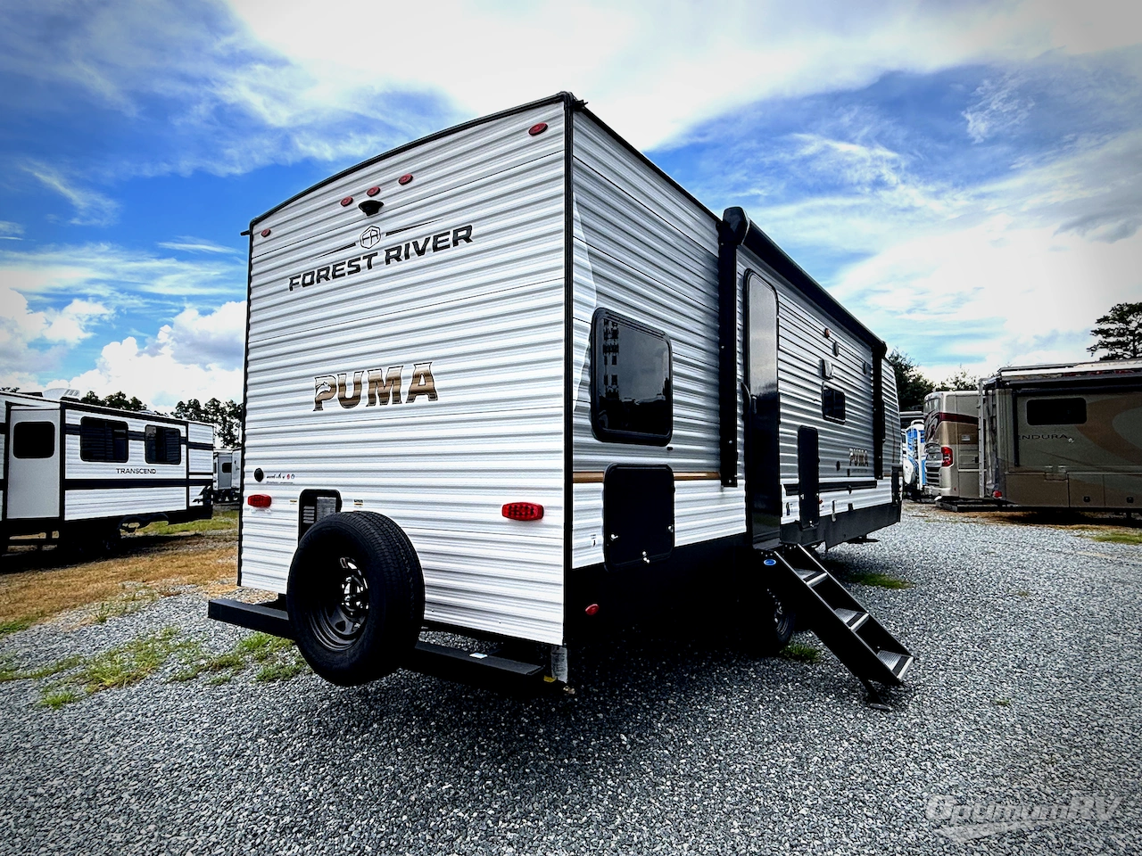 2026 Palomino Puma Camping Edition 305BHCE Photo 2