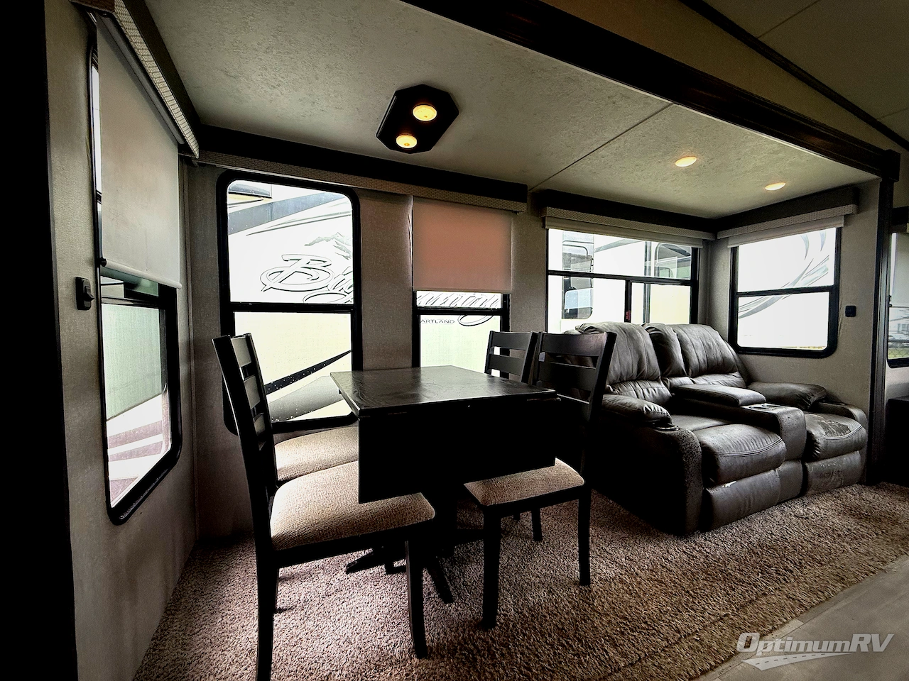 2022 Shasta Phoenix 336RL Photo 11