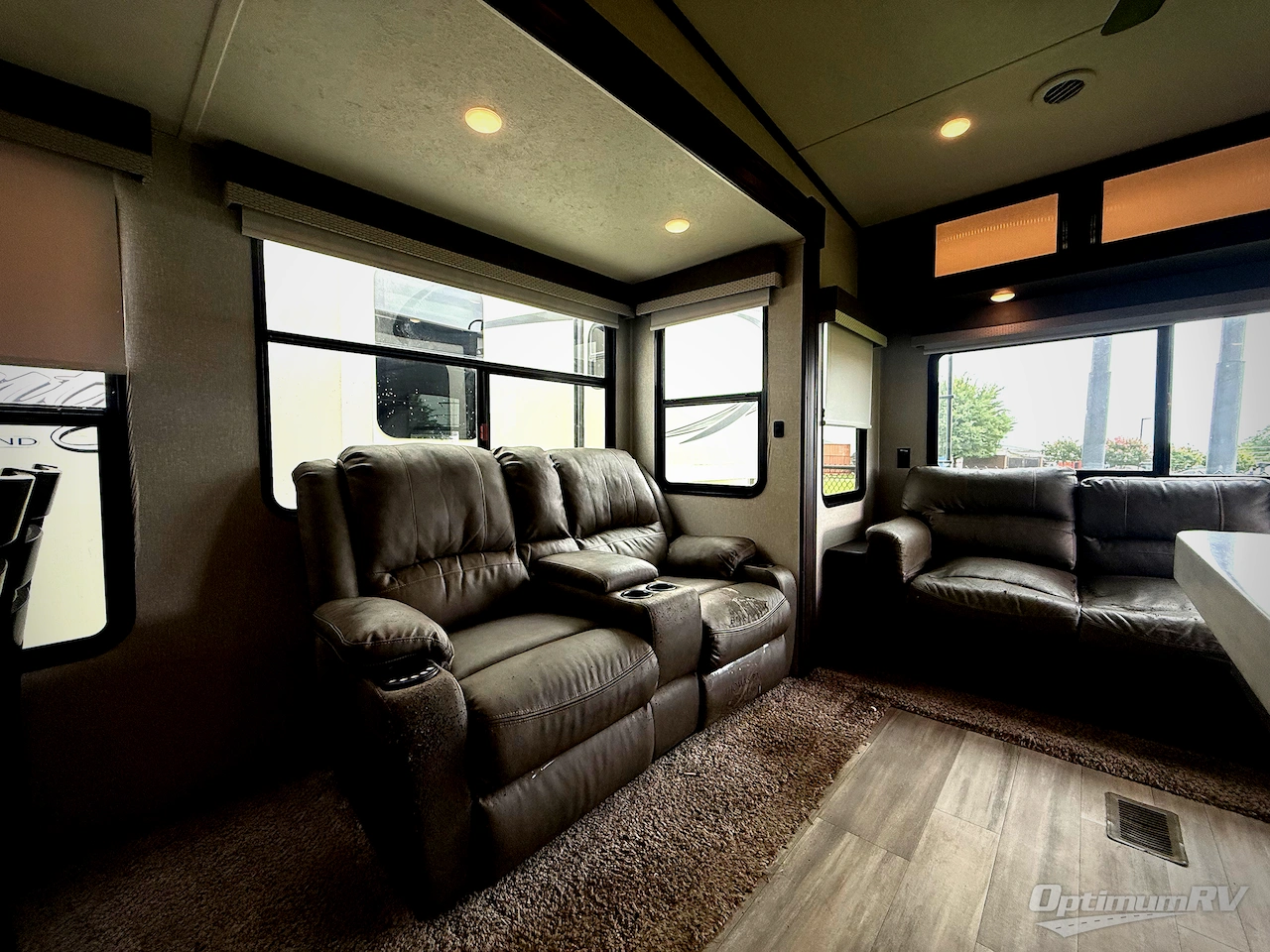 2022 Shasta Phoenix 336RL Photo 12