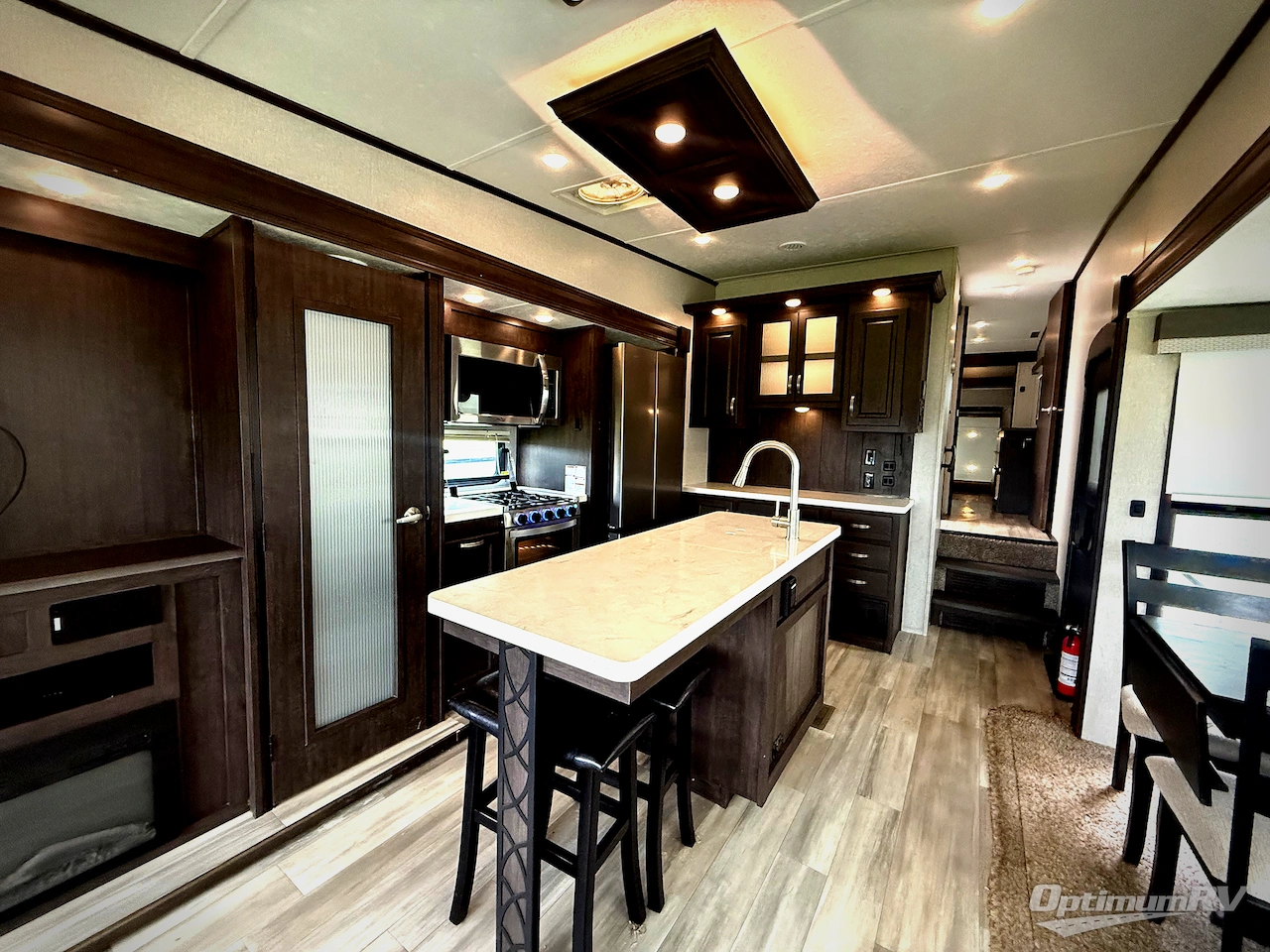 2022 Shasta Phoenix 336RL Photo 15