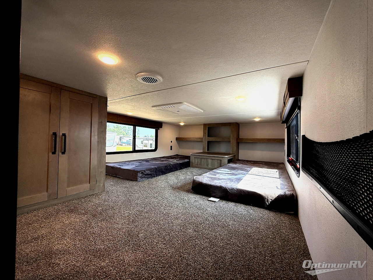 2025 Palomino Puma Destination 403LFT Photo 19