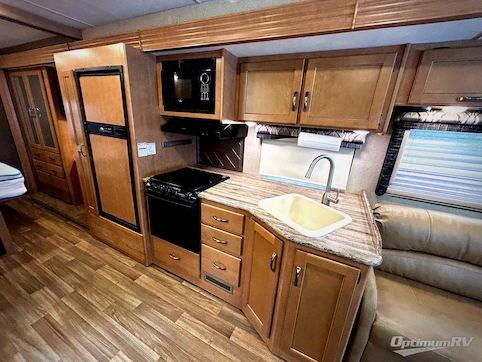 2017 Thor ACE 29.3 RV Photo 2