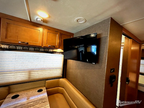 2017 Thor ACE 29.3 RV Photo 3