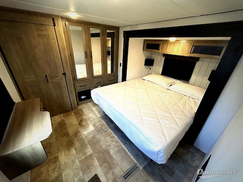2025 Palomino Puma Destination 403LFT RV Photo 4