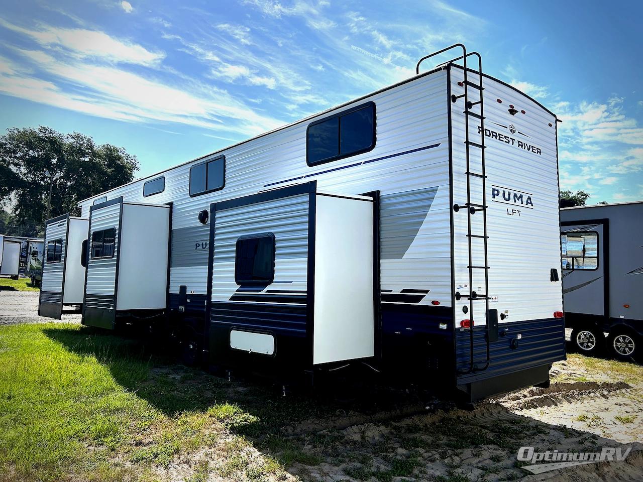 2025 Palomino Puma Destination 403LFT Photo 3