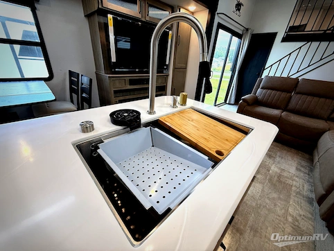 2025 Palomino Puma Destination 402LFT RV Photo 2