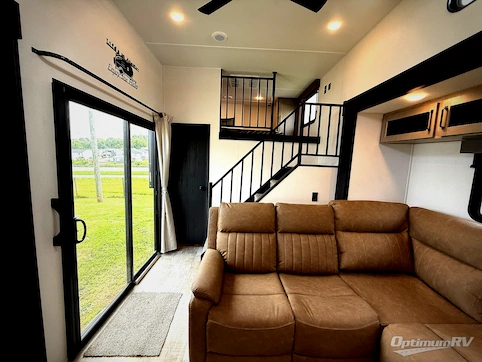 2025 Palomino Puma Destination 402LFT RV Photo 3