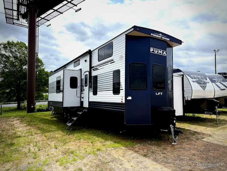 2025 Palomino Puma Destination 420LFT RV Photo 1