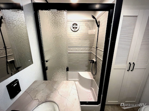 2025 Palomino Puma Destination 420LFT RV Photo 4