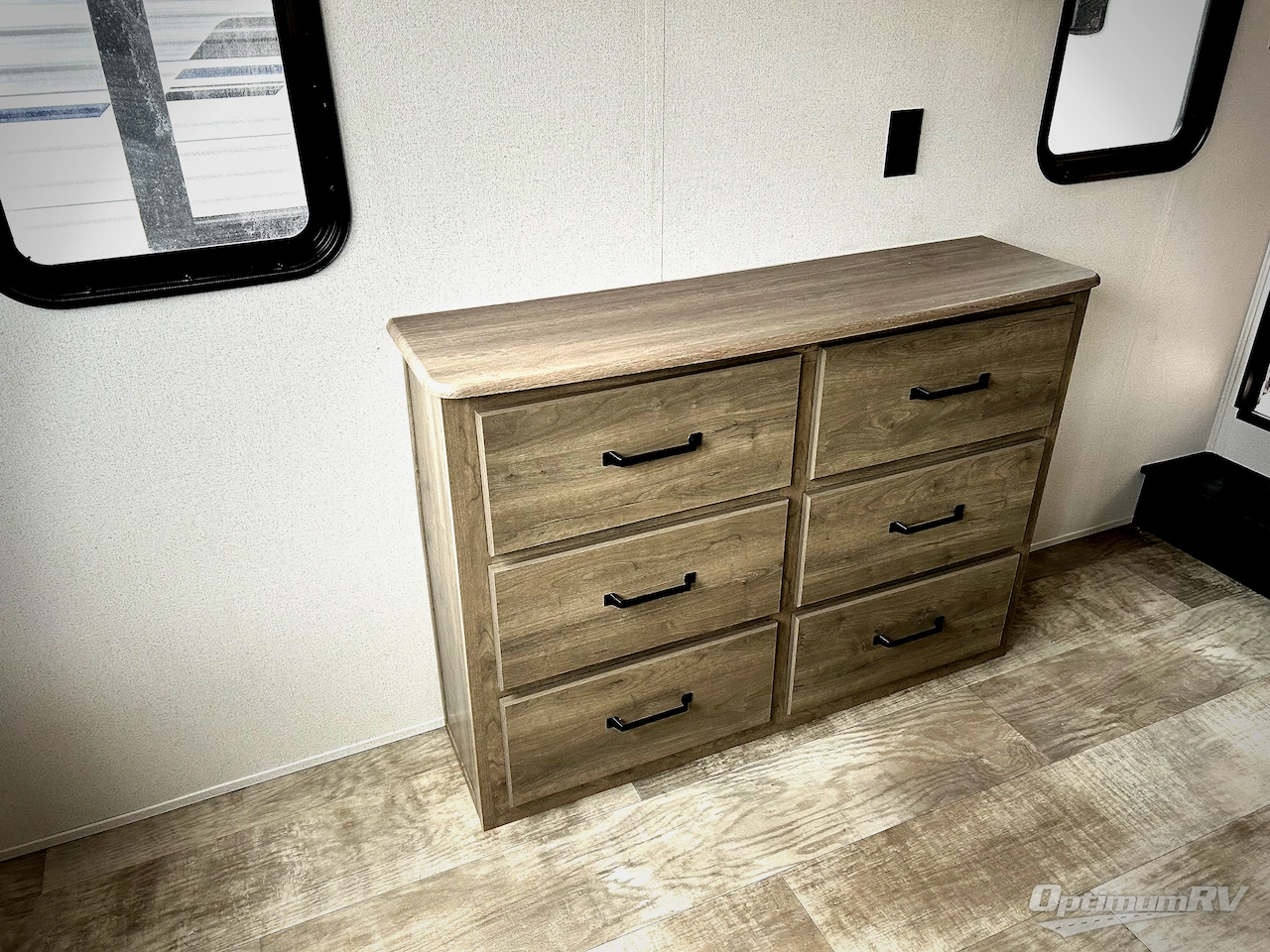 2025 Palomino Puma Destination 420LFT Photo 24