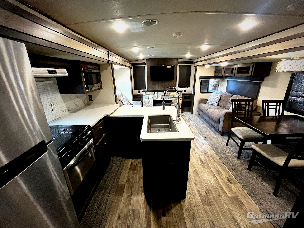 2019 Forest River Salem Hemisphere GLX 326RL Photo 4