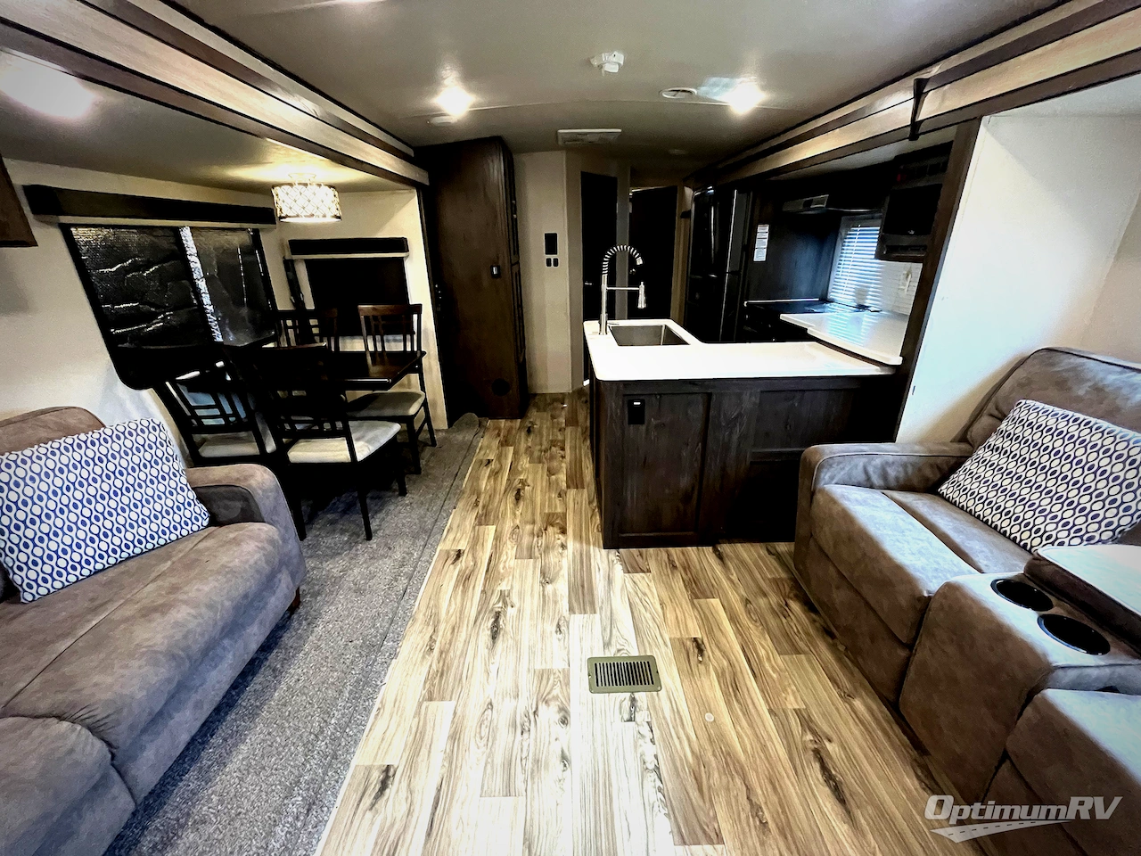 2019 Forest River Salem Hemisphere GLX 326RL Photo 9