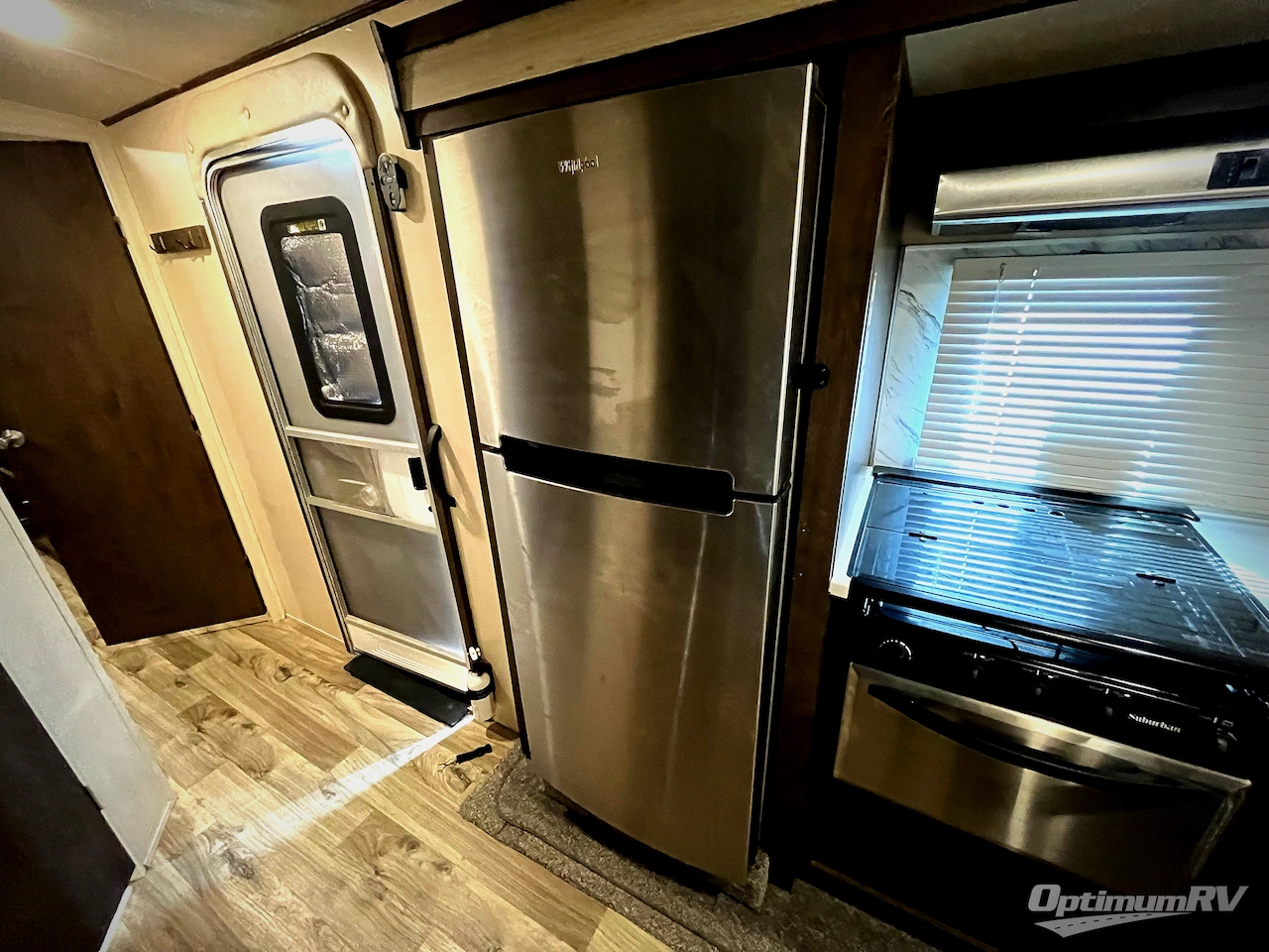 2019 Forest River Salem Hemisphere GLX 326RL Photo 12