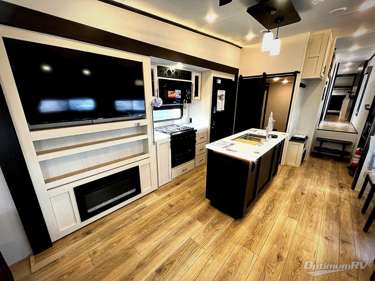 2025 Forest River Sabre 36FLX Photo 8