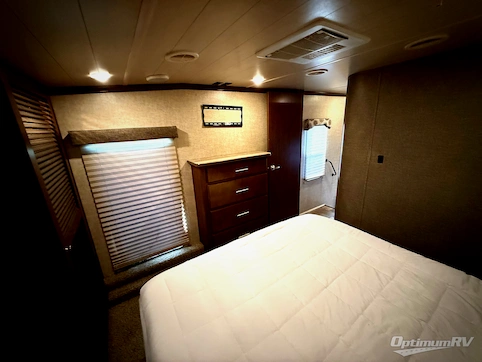 2015 Heartland Oakmont 325RE RV Photo 4