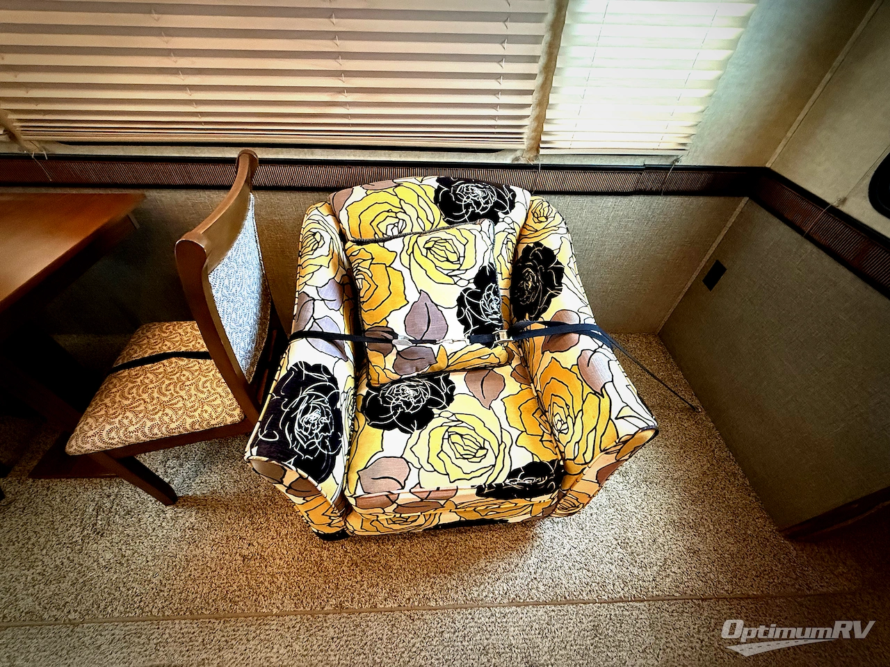 2015 Heartland Oakmont 325RE Photo 6