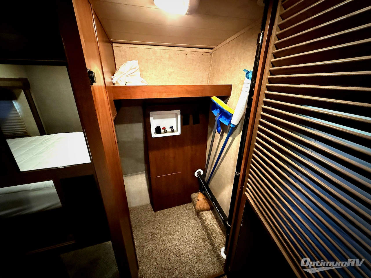 2015 Heartland Oakmont 325RE Photo 15