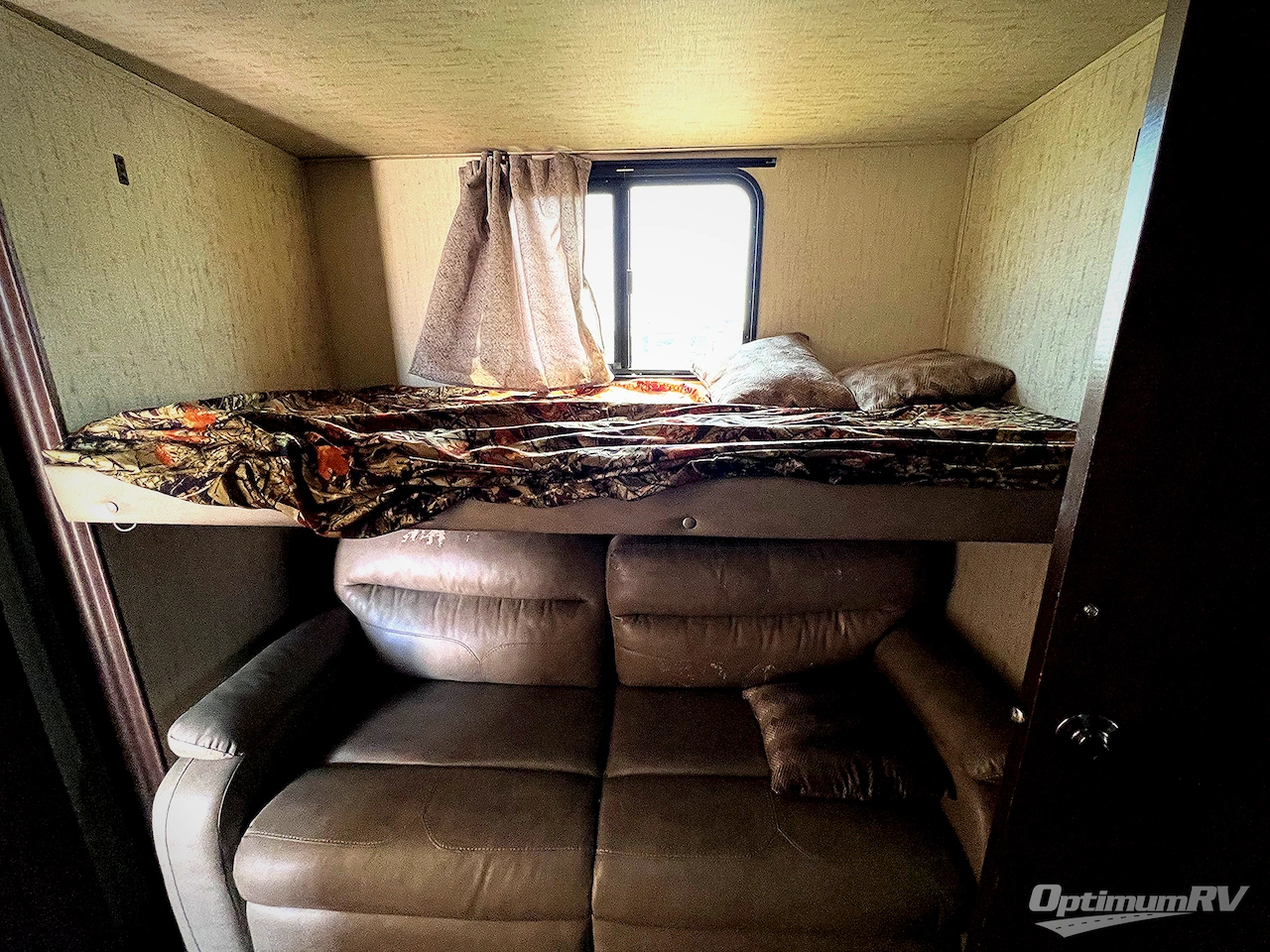 2018 Forest River Sandpiper 383RBLOK Photo 15
