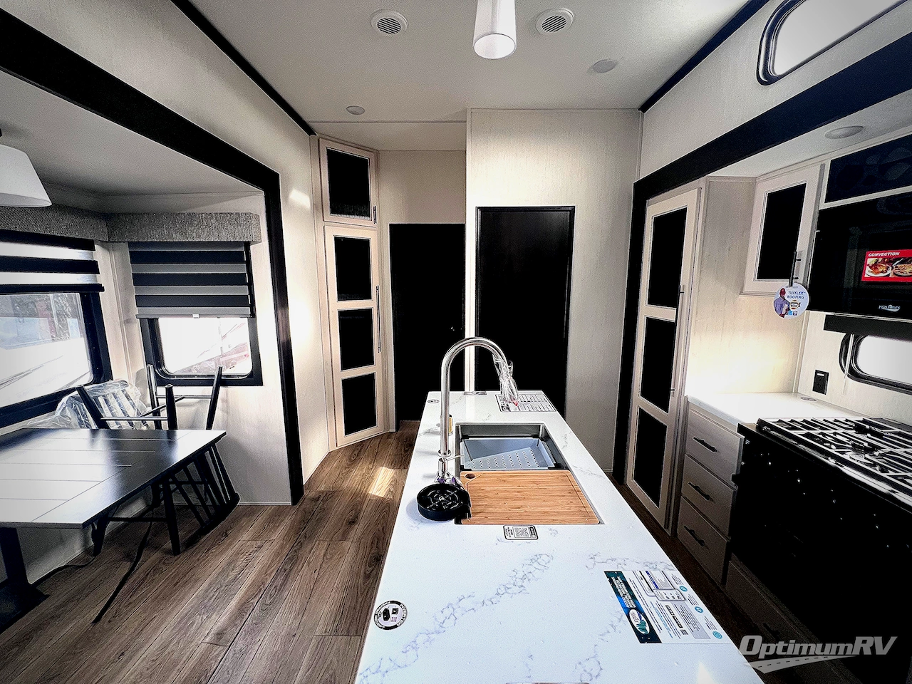 2025 Forest River Sabre 37FLH Photo 4