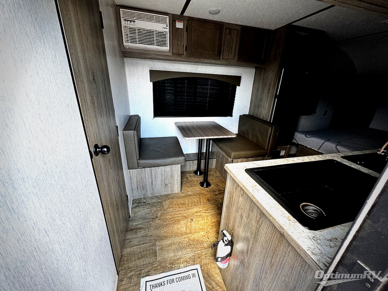 2024 Sunset Park Sun Lite LTD 19RB Photo 6