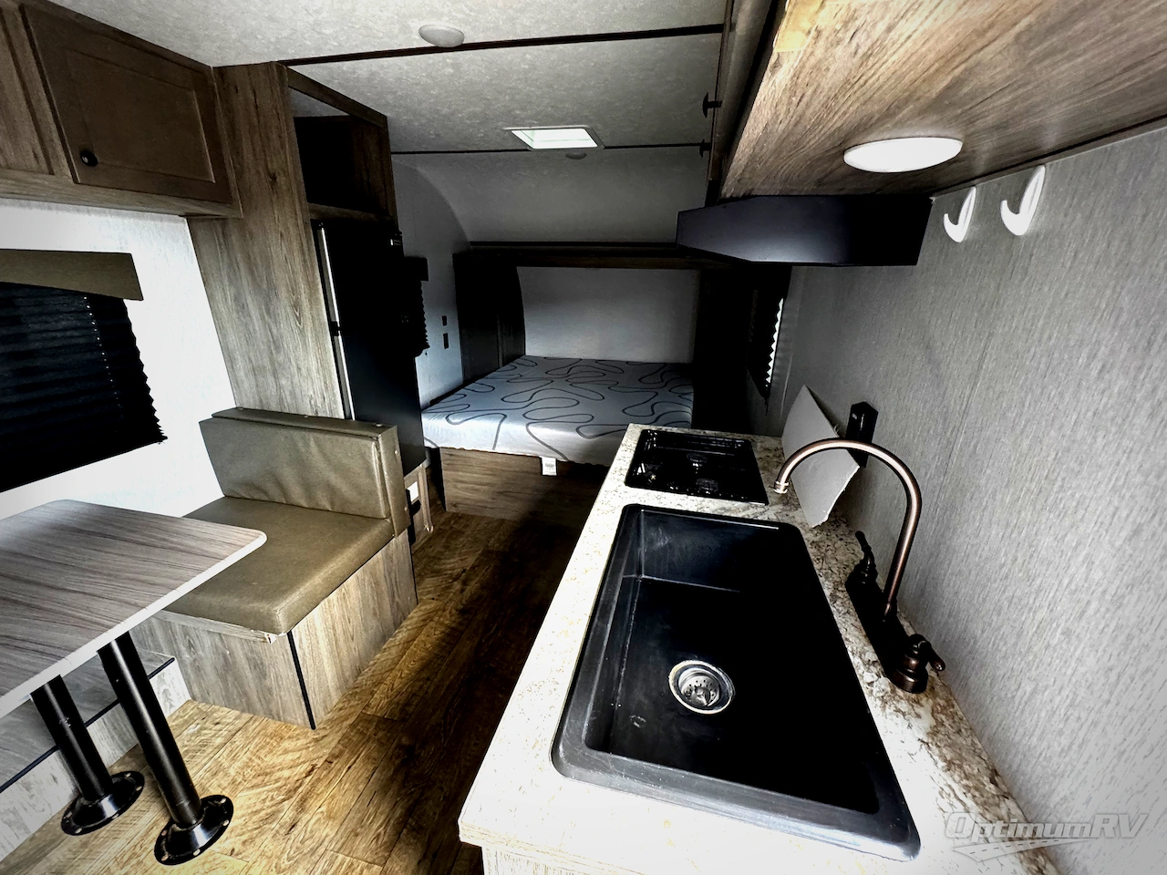 2024 Sunset Park Sun Lite LTD 19RB Photo 7