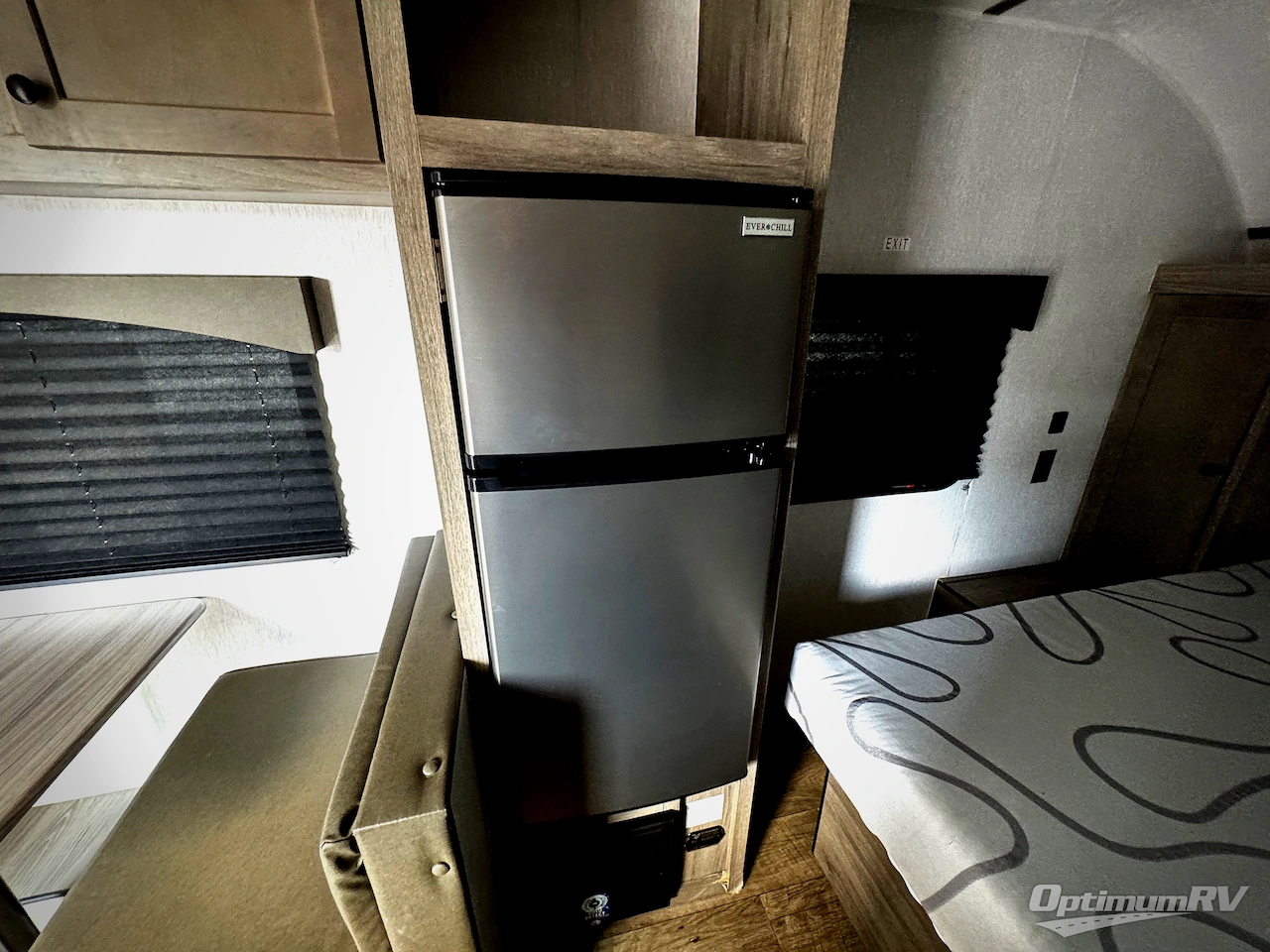 2024 Sunset Park Sun Lite LTD 19RB Photo 11