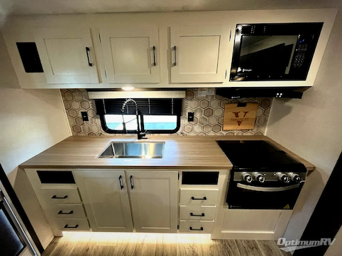 2025 Venture Sienna SA231VRK RV Photo 2