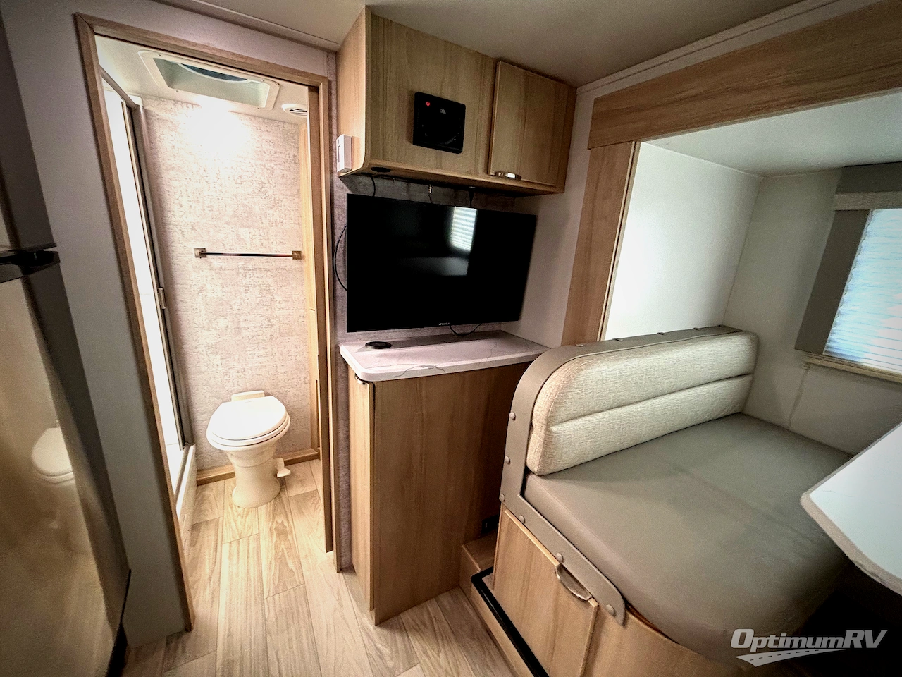 2023 Winnebago Towables Micro Minnie 2108FBS Photo 10