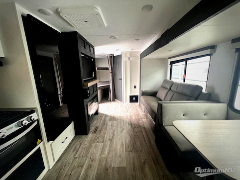 2025 Venture Sienna SA271VBH RV Photo 2