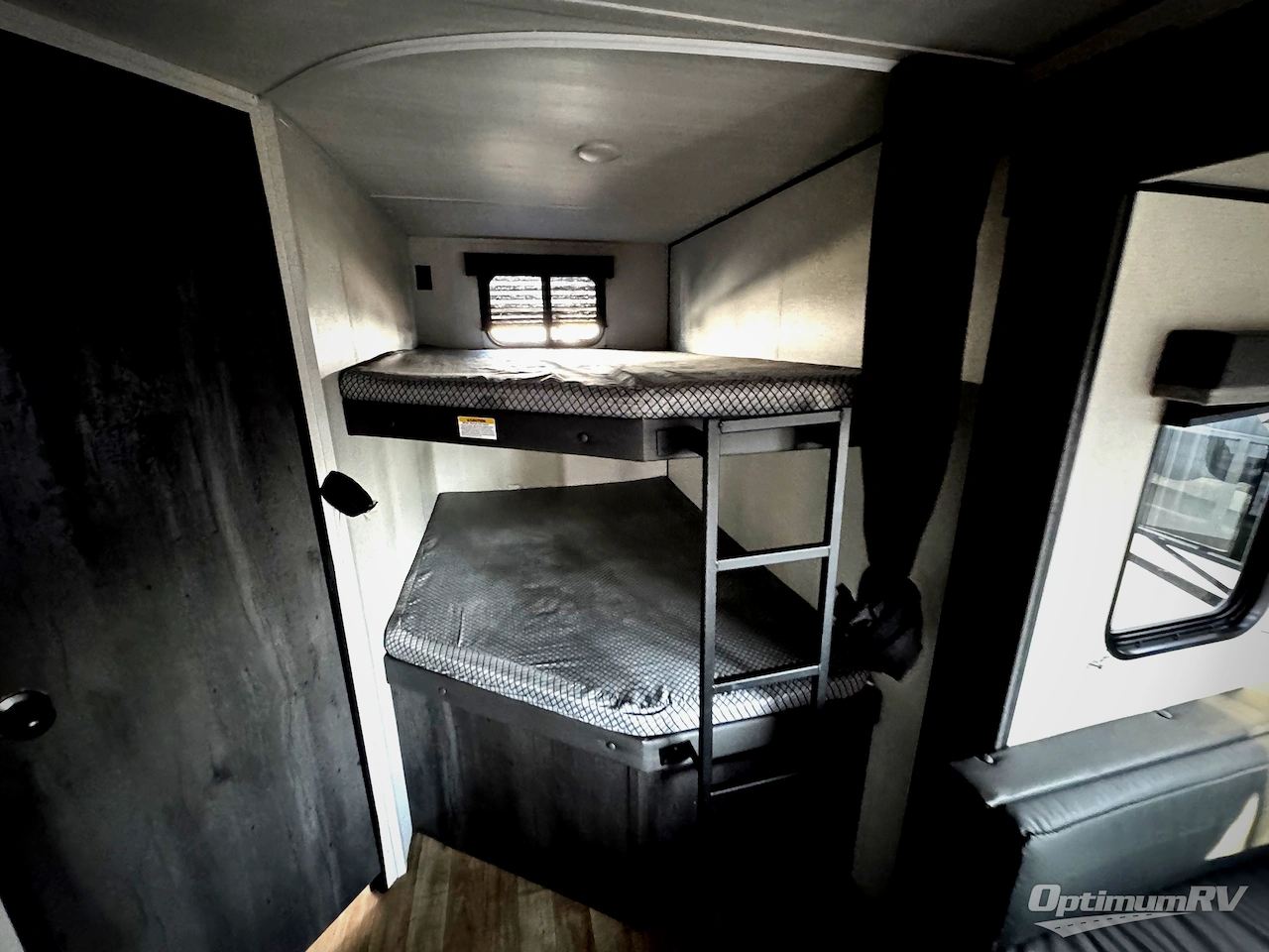 2023 Keystone Hideout 26BHS Photo 6