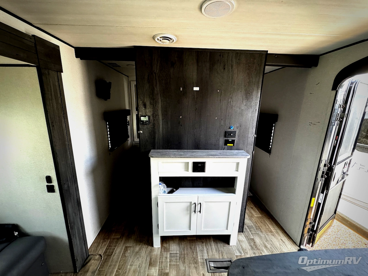 2023 Keystone Hideout 26BHS Photo 9
